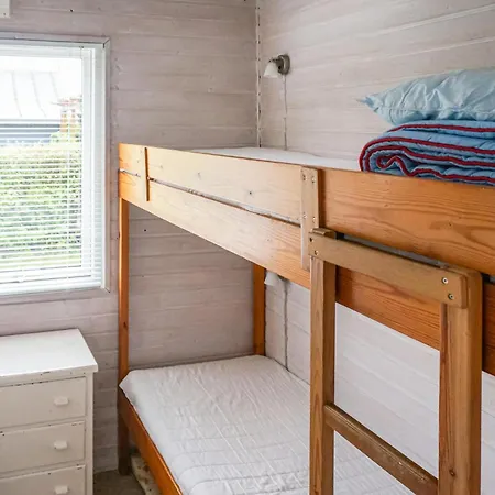 3 Bedroom Awesome In Hejls